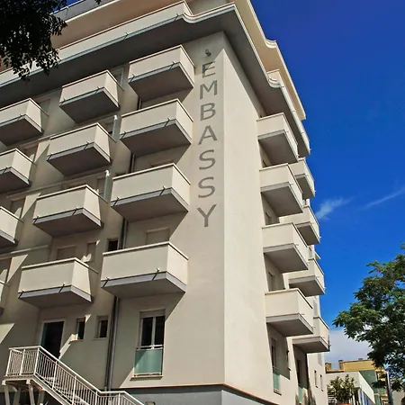 Embassy 酒店 佩萨罗