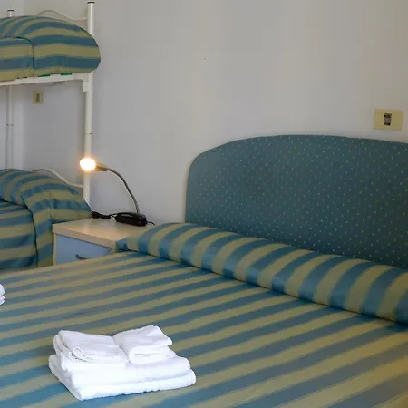 Отель Embassy 3*