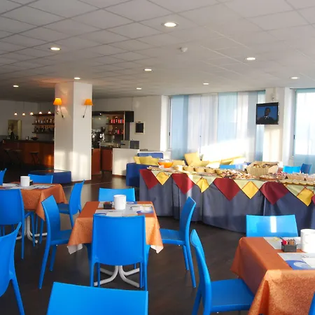 Hotel Embassy Pesaro