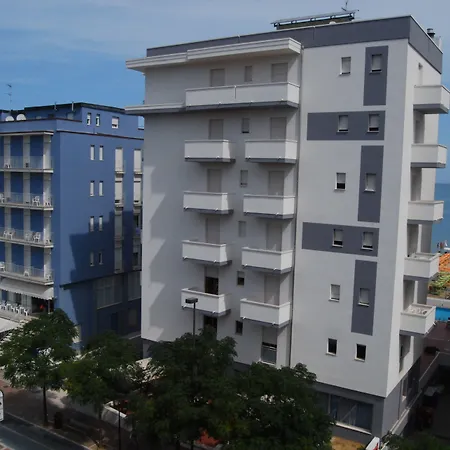 Embassy Hotell 3*