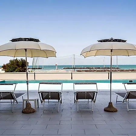 Hotell Embassy Pesaro