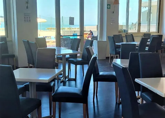 Hotell Embassy Pesaro