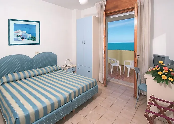 Готель Embassy 3*